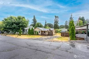 295 N 8th St, Saint Helens, OR 97051 - Photo 2