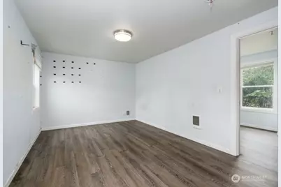 295 N 8th Street, Saint Helens, OR 97051 - Photo 8