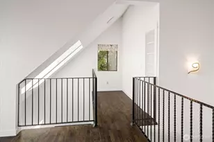 2364 Hobart Ave SW, Seattle, WA 98116 - Photo 22