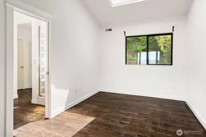 2364 Hobart Avenue SW, Seattle, WA 98116 - Photo 24