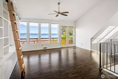 2364 Hobart Avenue SW, Seattle, WA 98116 - Photo 18