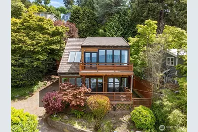 2364 Hobart Avenue SW, Seattle, WA 98116 - Photo 32