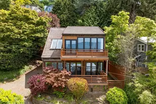 2364 Hobart Ave SW, Seattle, WA 98116 - Photo 32
