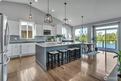 4705 Lakeridge Drive E, Lake Tapps, WA 98391 - Photo 6
