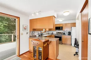 3303 Oregon Pl, Bellingham, WA 98226 - Photo 8