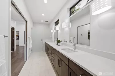 1533 38th Avenue E, Seattle, WA 98112 - Photo 26