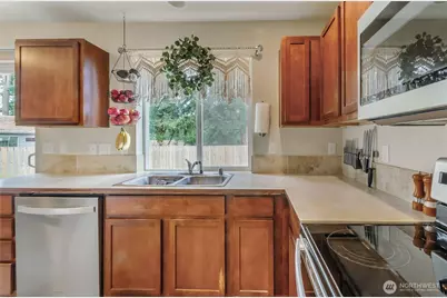 17220 24th Ave Ct E, Tacoma, WA 98445 - Photo 6