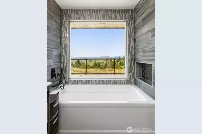 16272 Lookout Lane, Bow, WA 98232 - Photo 24