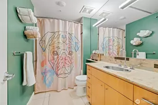 17 W Mercer St, Seattle, WA 98119 - Photo 16