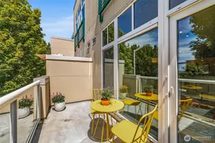 17 W Mercer St, Seattle, WA 98119 - Photo 20