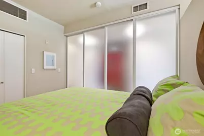 17 W Mercer Street #206, Seattle, WA 98119 - Photo 14