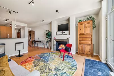 17 W Mercer Street #206, Seattle, WA 98119 - Photo 4