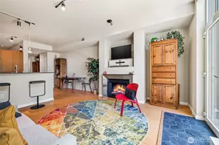 17 W Mercer St, Seattle, WA 98119 - Photo 4