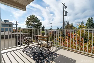 10744 Greenwood Avenue N #302, Seattle, WA 98133 - Photo 18