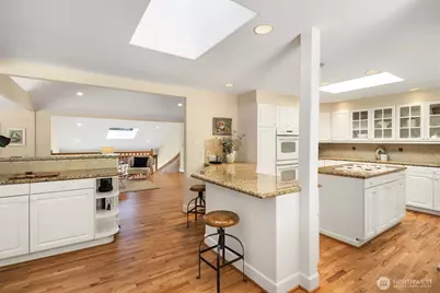 10710 NE 190th Street, Bothell, WA 98011 - Photo 16