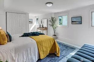 327 NE 55th St, Seattle, WA 98105 - Photo 26