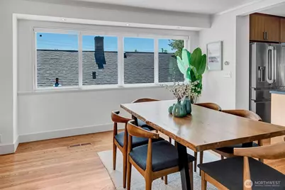 327 NE 55th Street, Seattle, WA 98105 - Photo 10