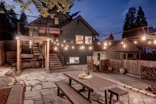 327 NE 55th St, Seattle, WA 98105 - Photo 34