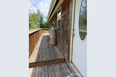 28 N Jacobson Road, Cathlamet, WA 98612 - Photo 2
