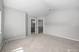 205 Newport Way NW, Issaquah, WA 98027 - Photo 24