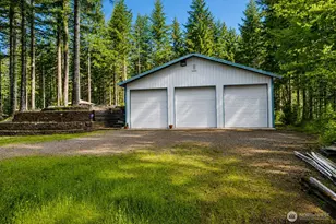 511 NE Lakeshore Dr N, Tahuya, WA 98588 - Photo 2