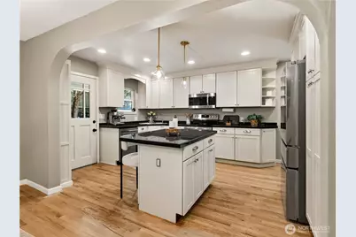 420 222nd Avenue NE, Sammamish, WA 98074 - Photo 2