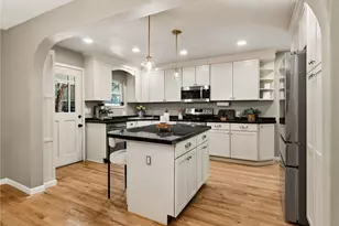 420 222nd Ave NE, Sammamish, WA 98074 - Photo 2