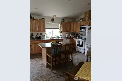 2916 Russell Road, Centralia, WA 98531 - Photo 2