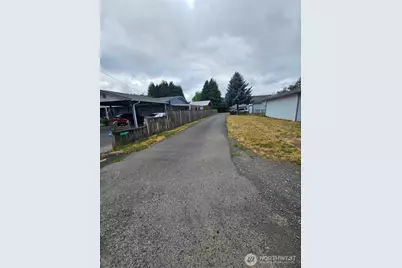 2916 Russell Road, Centralia, WA 98531 - Photo 12