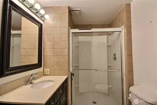 10609 SE 32nd St, Bellevue, WA 98004 - Photo 10