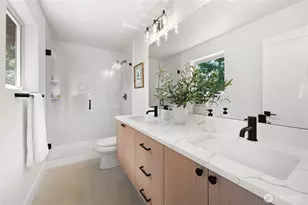 9909 NE 200th St, Bothell, WA 98011 - Photo 24