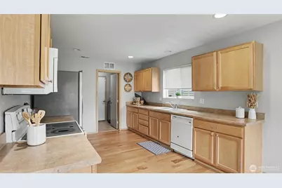 14572 SE 153rd Place, Renton, WA 98058 - Photo 6