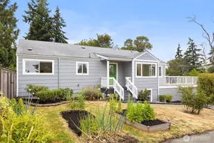 10835 35th Ave SW, Seattle, WA 98146 - Photo 2