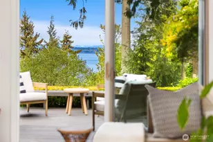 10700 NE Broomgerrie Rd, Bainbridge Island, WA 98110 - Photo 12
