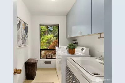 10700 NE Broomgerrie Road, Bainbridge Island, WA 98110 - Photo 24