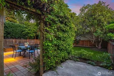 4319 NE 44th Street, Seattle, WA 98105 - Photo 36