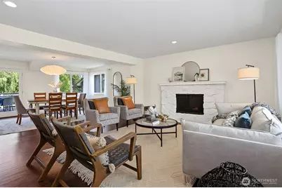 9652 42nd Avenue NE, Seattle, WA 98115 - Photo 2