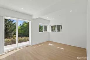 18001 77th St E, Bonney Lake, WA 98391 - Photo 32