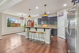 10015 1st St NE, Lake Stevens, WA 98258 - Photo 8