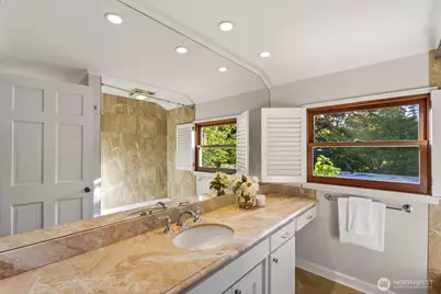 2109 38th Avenue E, Seattle, WA 98112 - Photo 28