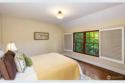 2109 38th Avenue E, Seattle, WA 98112 - Photo 26