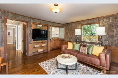 2109 38th Avenue E, Seattle, WA 98112 - Photo 20