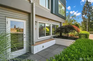 425 23rd Ave S, Seattle, WA 98144 - Photo 2