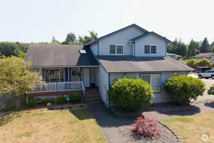 1027 Franklin Dr, Cosmopolis, WA 98537 - Photo 1