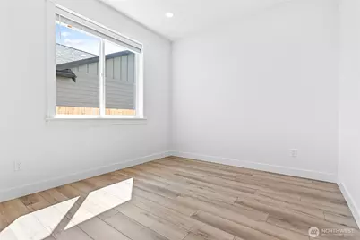 317 W 3rd Street, Everson, WA 98247 - Photo 26