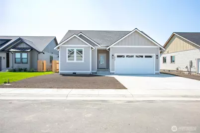 317 W 3rd Street, Everson, WA 98247 - Photo 2