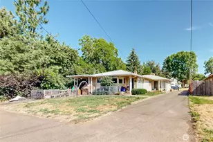 1851 Carl St, Walla Walla, WA 99362 - Photo 2