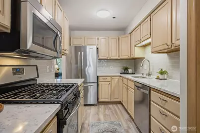 705 N State Street #102, Bellingham, WA 98225 - Photo 16