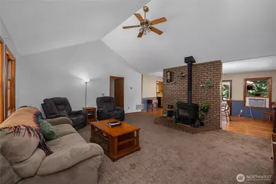 18121 Mi Lane SW, Rochester, WA 98579 - Photo 16