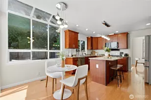 25723 SE 40th St, Sammamish, WA 98029 - Photo 12